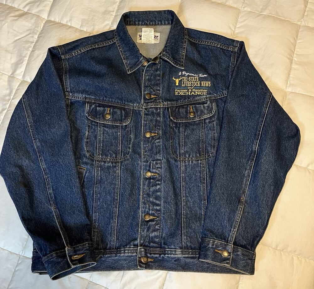 Vintage 90s Wrangler Rugged Wear Denim Trucker Jacket Large Embroidered Ads Nice